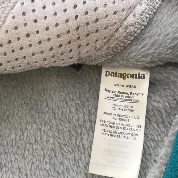PATAGONIA size M grey with teal snap t fleece